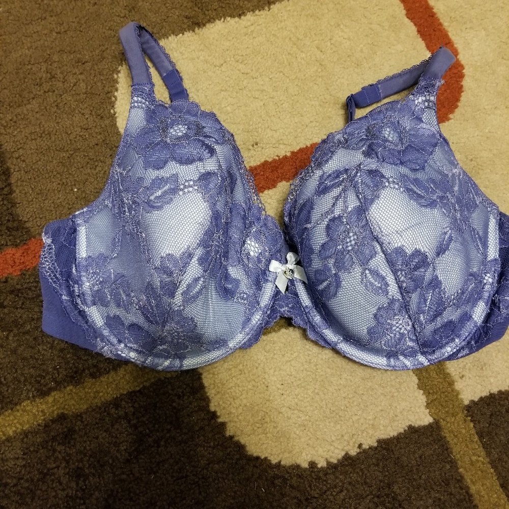 V.S. Bra